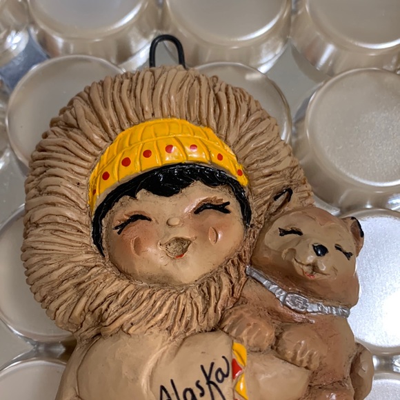 Vintage Alaskan Eskimo husky ornament - Picture 3 of 12